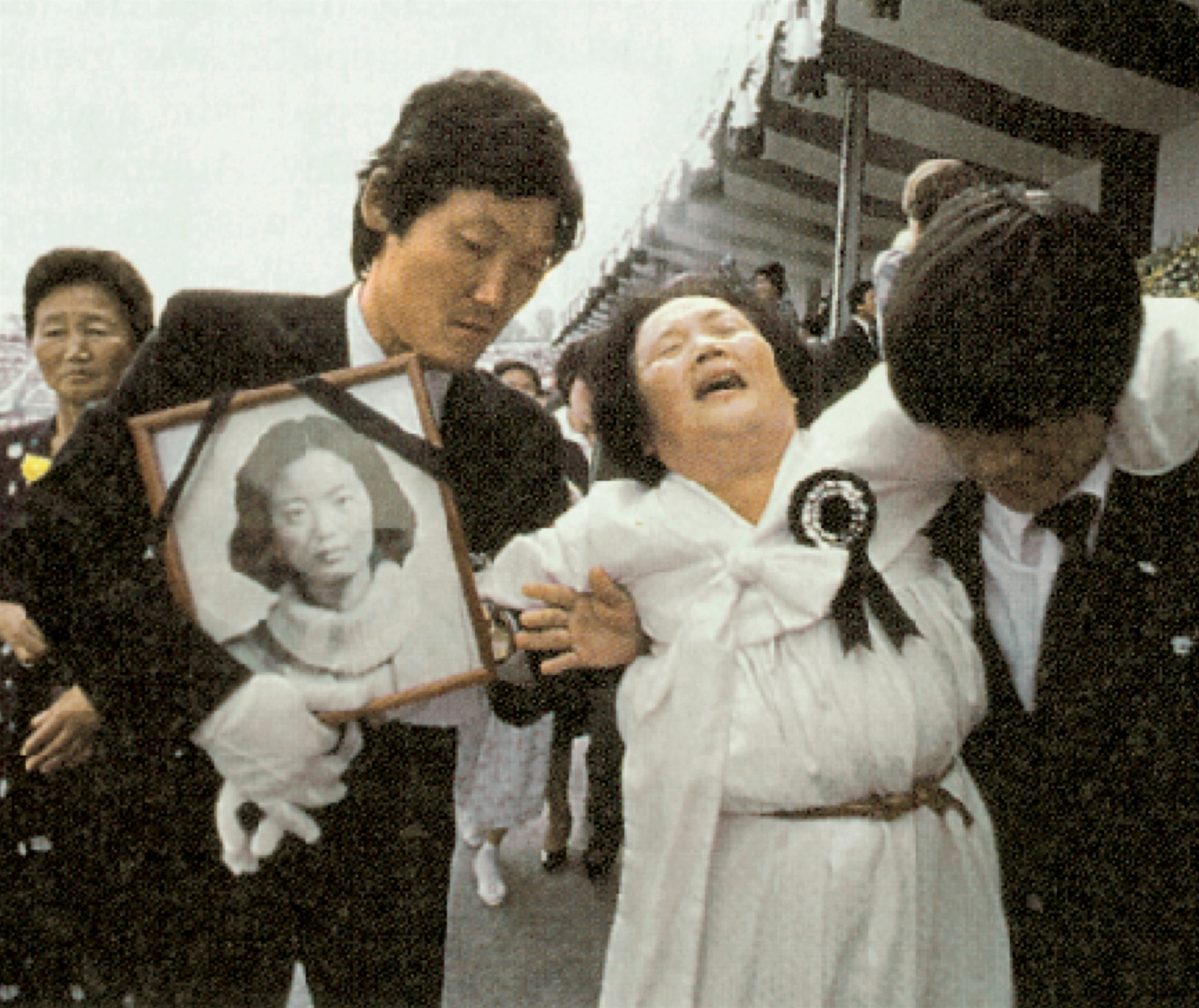 Κορύφωση του «Δευτέρου Ψυχρού Πολέμου»-2