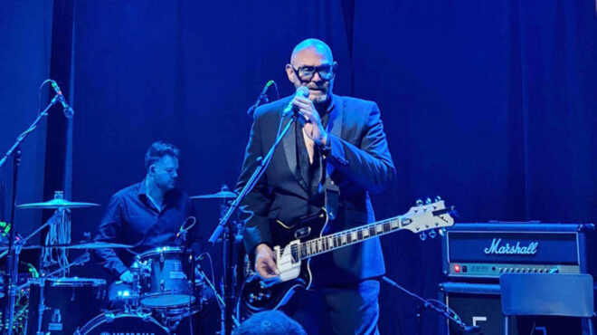 η-ποπ-εκτόπισε-το-νουάρ-563463895