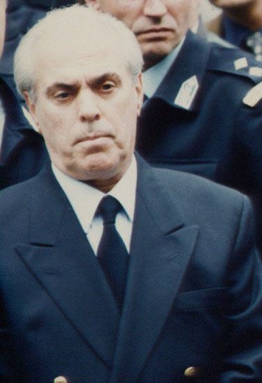 Θεωρείο: «Σοκάρει» ο Βανς-1