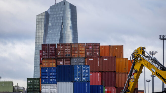 h-eυρώπη-παραμένει-εγκλωβισμένη-στην-οι-563455804