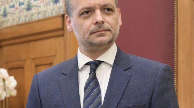 επίδειξη-ωραρίου-563485159