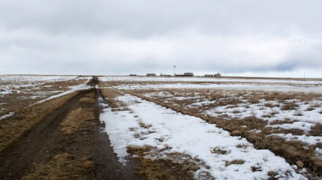 τραμπ-aπαιτεί-να-ξαναρχίσει-η-κατασκευ-563485861