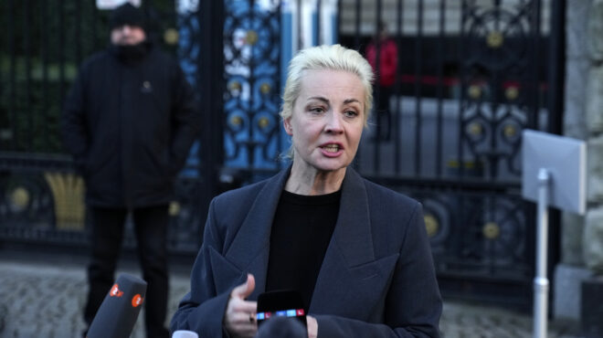 γιούλια-ναβάλναγια-αγωνιζόμαστε-γι-563473735