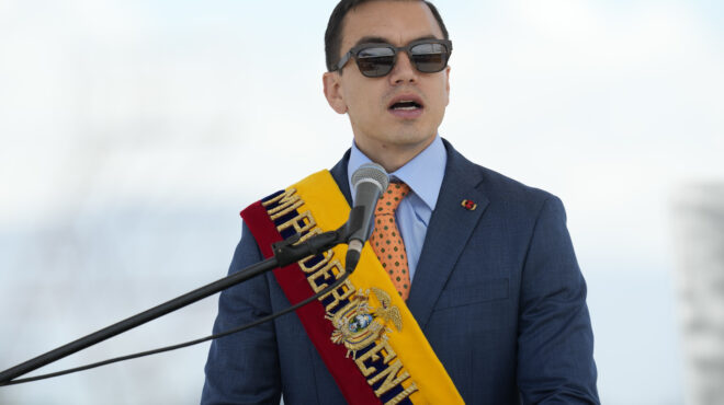 ο-ισημερινός-ανακοίνωσε-δασμούς-27-στα-μ-563450614