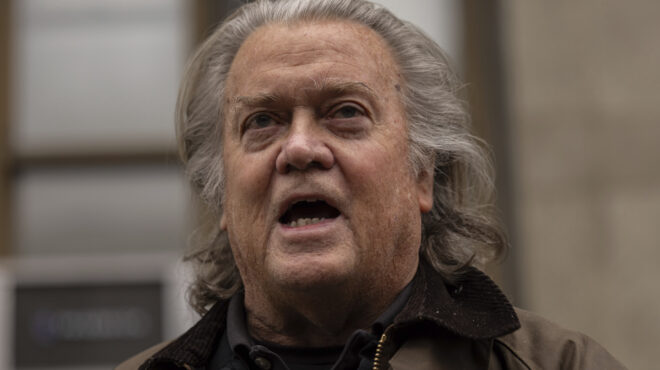 στίβ-μπάνον-δήλωσε-ένοχος-για-υπεξαίρ-563464525