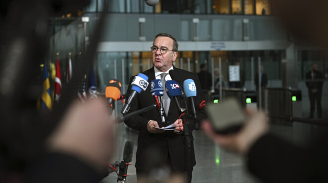 γερμανός-υπαμ-να-μην-αφήσουμε-στους-αμ-563476897