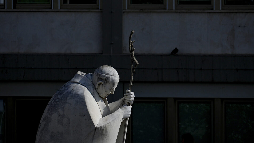 πιο-εύκολα-μπαίνεις-στο-κρεμλίνο-μυ-563478241