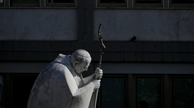 πιο-εύκολα-μπαίνεις-στο-κρεμλίνο-μυ-563478241