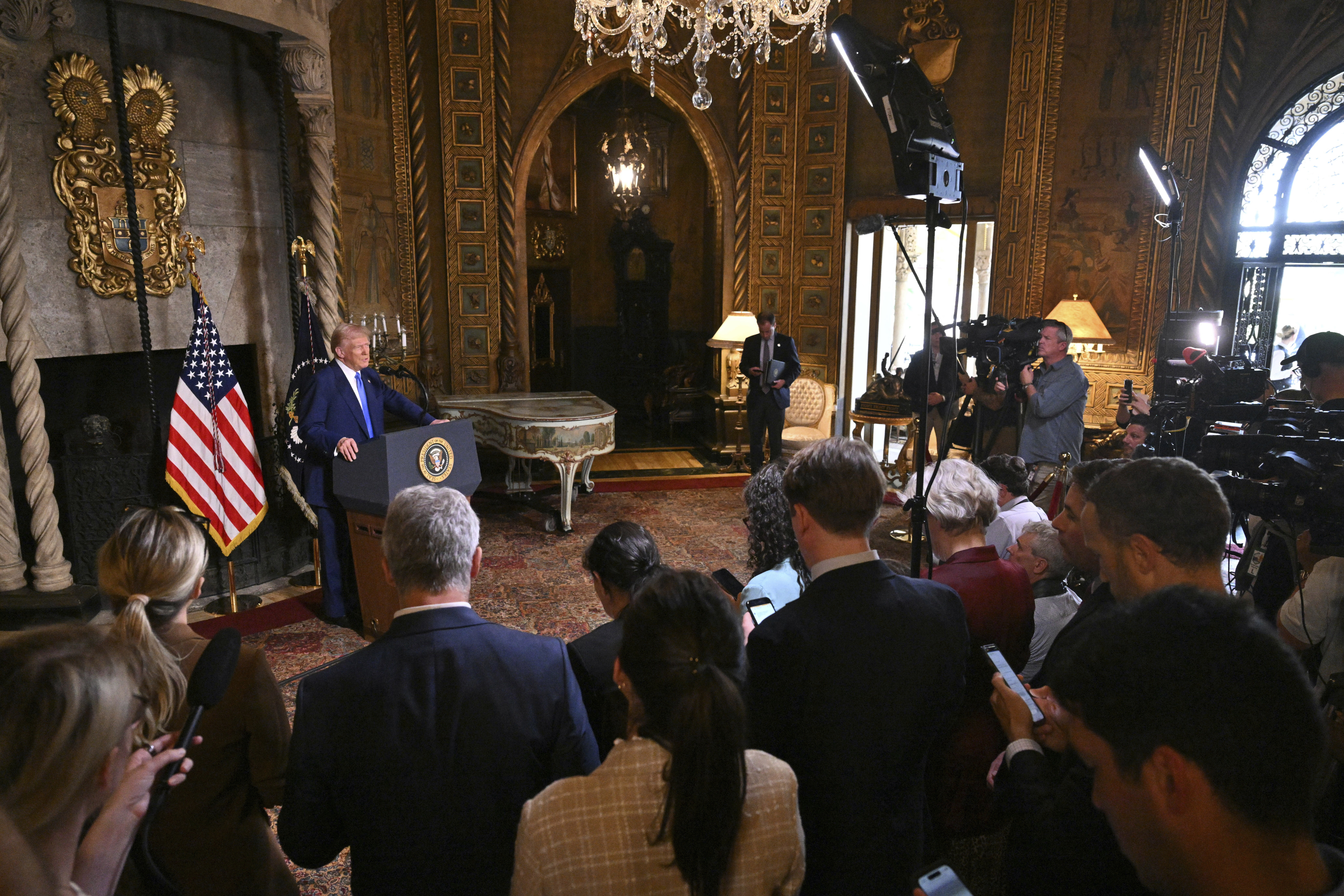 CNN: Τι επιδιώκει ο Τραμπ με την επίθεση στον Ζελένσκι-1