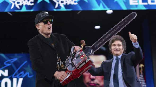 ο-μασκ-εμφανίστηκε-σε-συγκέντρωση-κρα-563480080