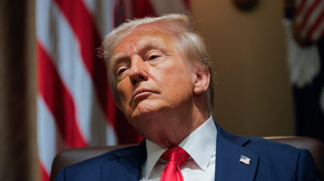 ο-τραμπ-ανοίγει-μέτωπο-με-την-ευρώπη-563489605