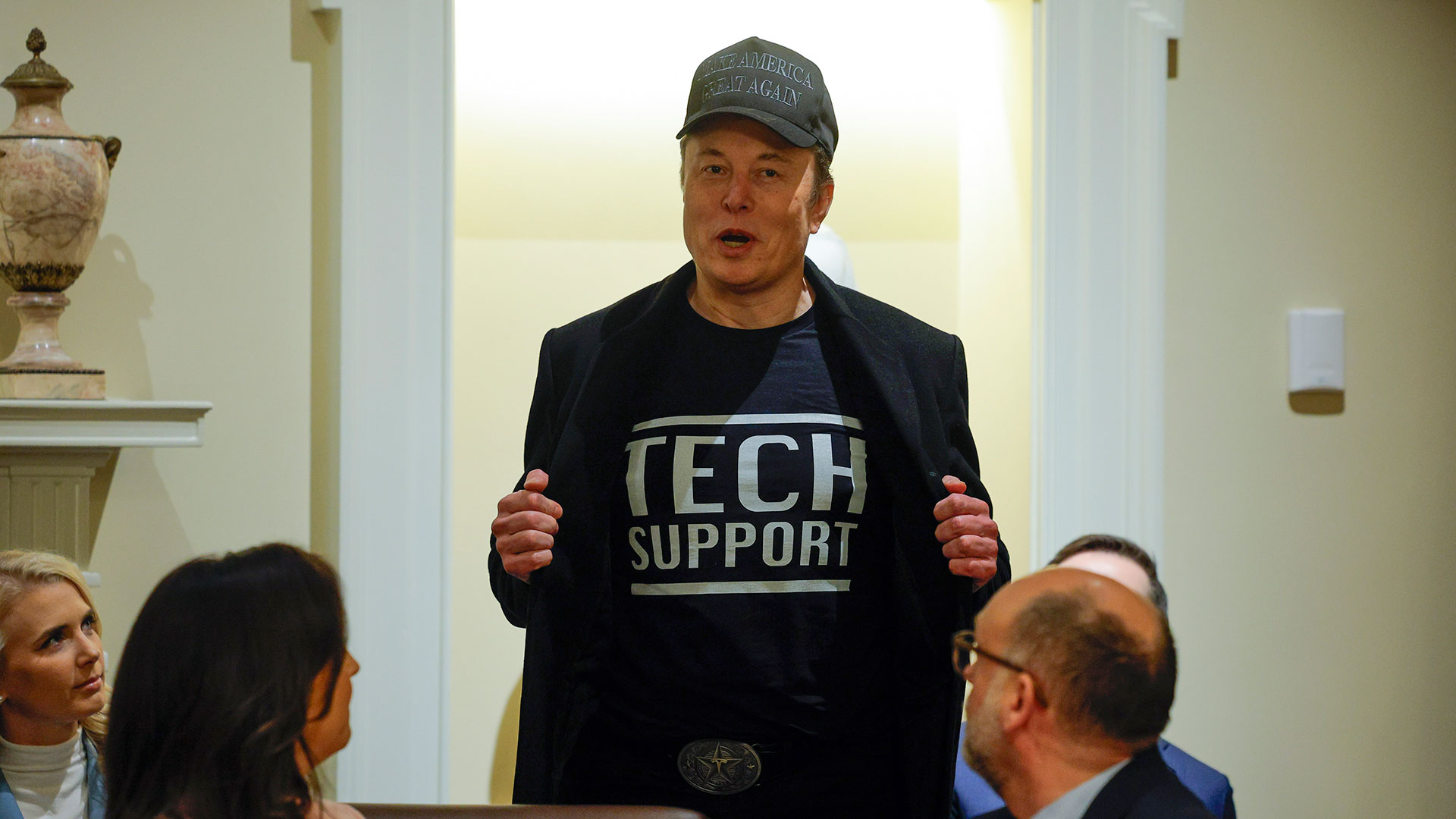 ΗΠΑ: Μανιφέστο Τραμπ και σόου Μασκ στο πρώτο υπουργικό-2