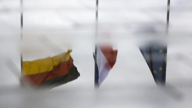 δείπνο-μακρόν-μερτς-σήμερα-στο-παρίσι-563488714