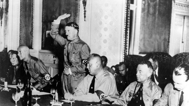 σαν-σήμερα-25-φεβρουαρίου-1932-ο-χίτλερ-απ-563484943