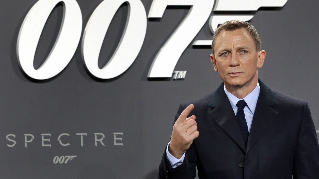 ο-τζέιμς-μποντ-στον-αστερισμό-του-τζεφ-563480233