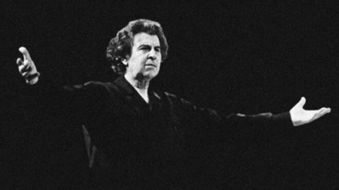 η-ζωή-του-μίκη-θεοδωράκη-μεταφέρεται-σ-563462365