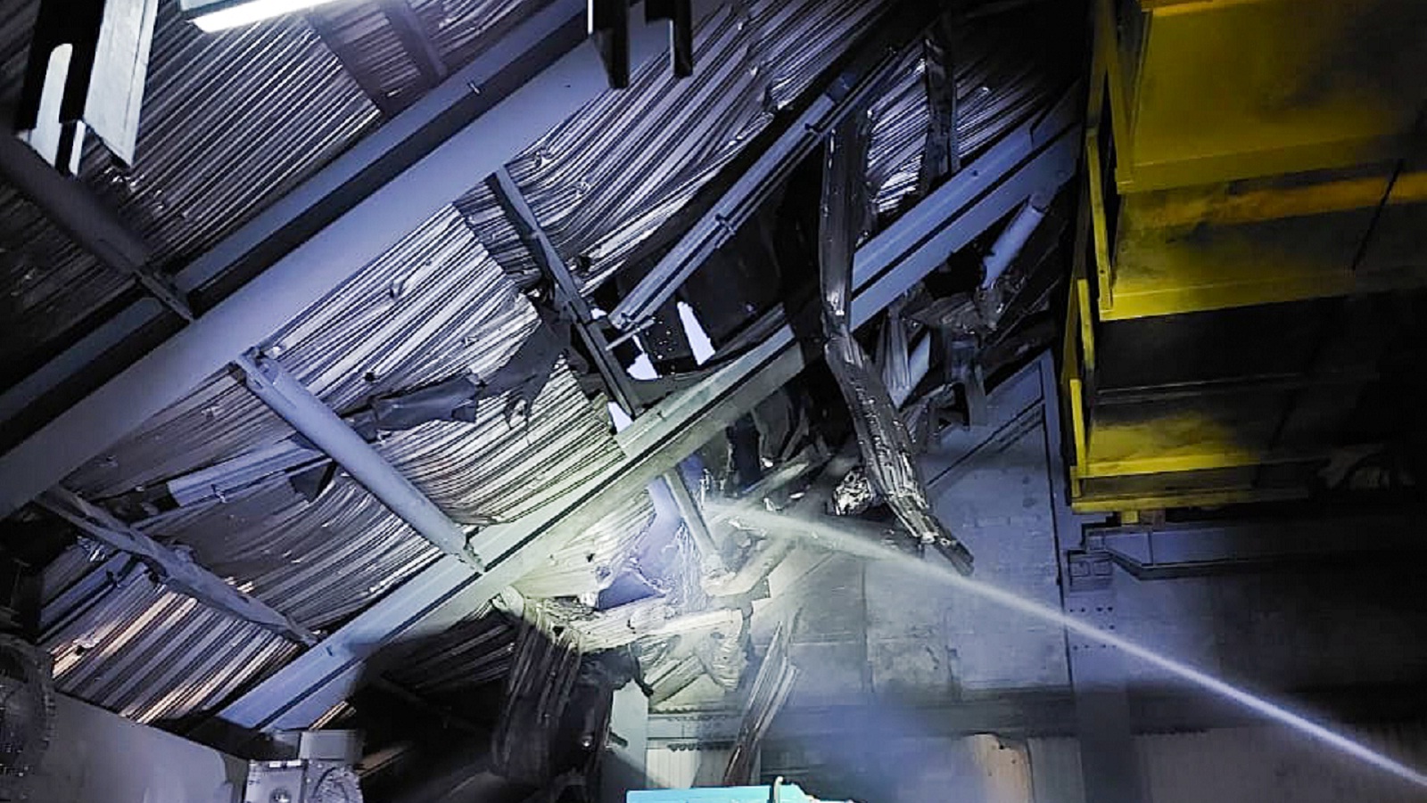 Ζελένσκι: Ρωσικό drone προξένησε ζημιές στο κέλυφος προστασίας από ραδιενέργεια του Τσερνόμπιλ [βίντεο]-1