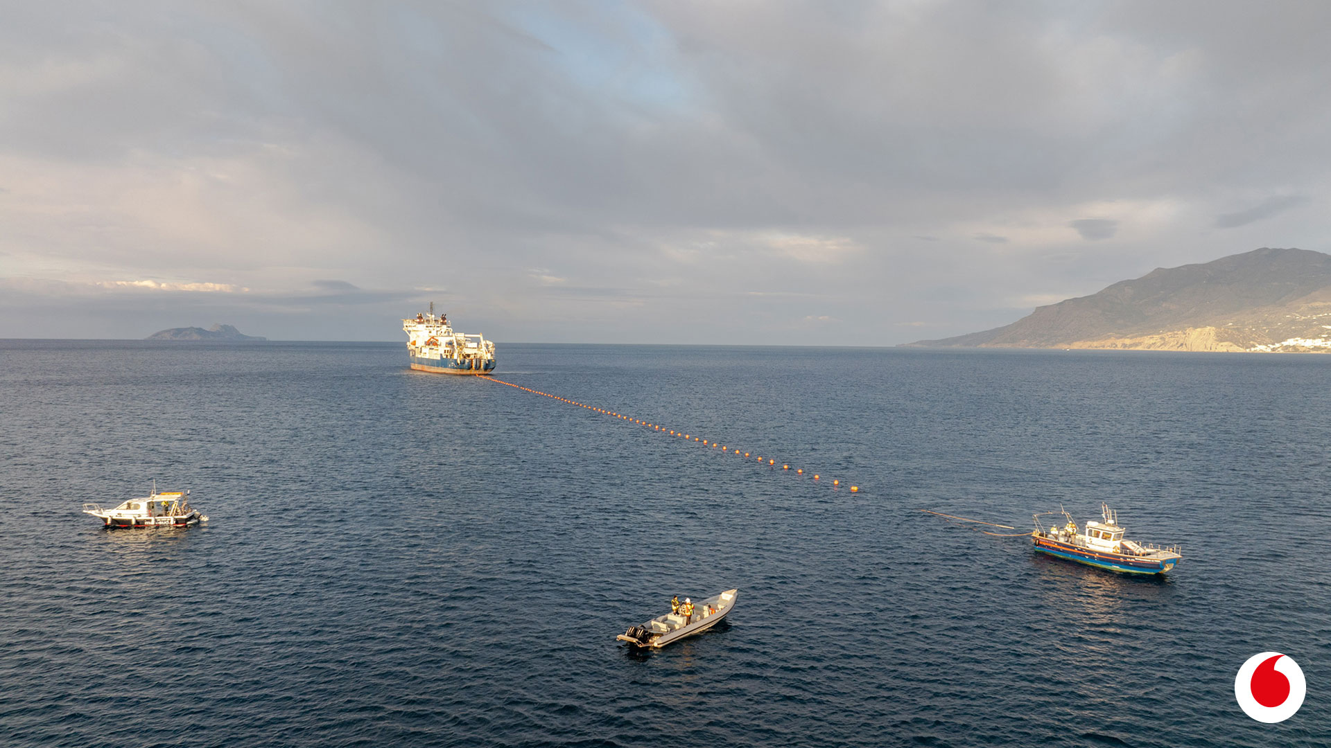 Στην Κρήτη το μεγαλύτερο υποθαλάσσιο καλώδιο του κόσμου, η Vodafone Ελλάδας συνδέει δισεκατομμύρια ανθρώπους καθημερινά-2