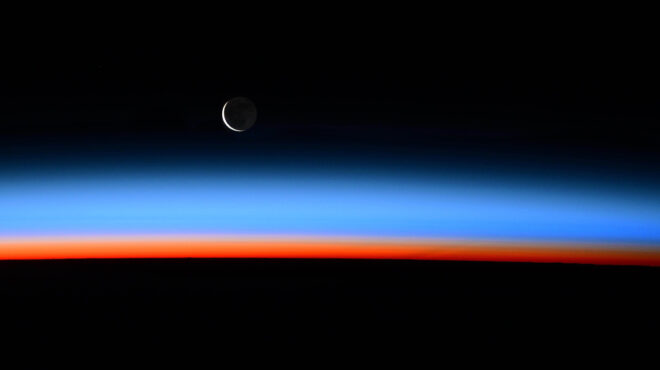 η-γη-τη-νύχτα-από-τον-διεθνή-διαστημικό-563470144