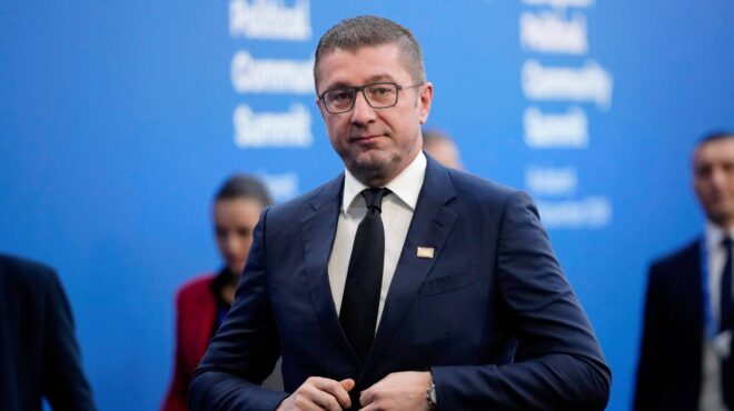 η-επιμονή-μίτσκοσκι-οι-πιέσεις-της-σόφ-563475661