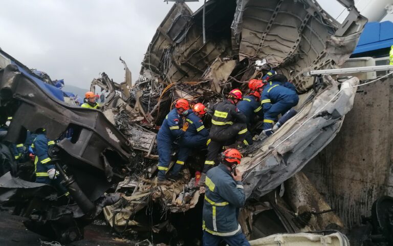 Τέμπη: «Αστυνομία, είναι κανείς εδώ;»-11