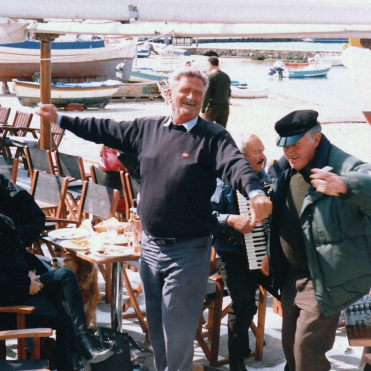 Μια κληρονομιά Μυκονιάτικης φιλοξενίας: Το ταξίδι της οικογένειας Κουσαθανά-10