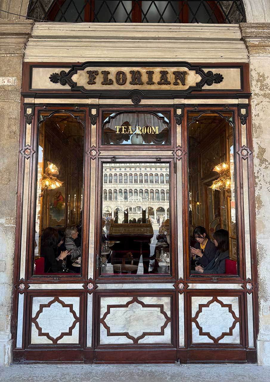 Βενετία: 48 ώρες στο διασημότερο καρναβάλι της Ευρώπης-3