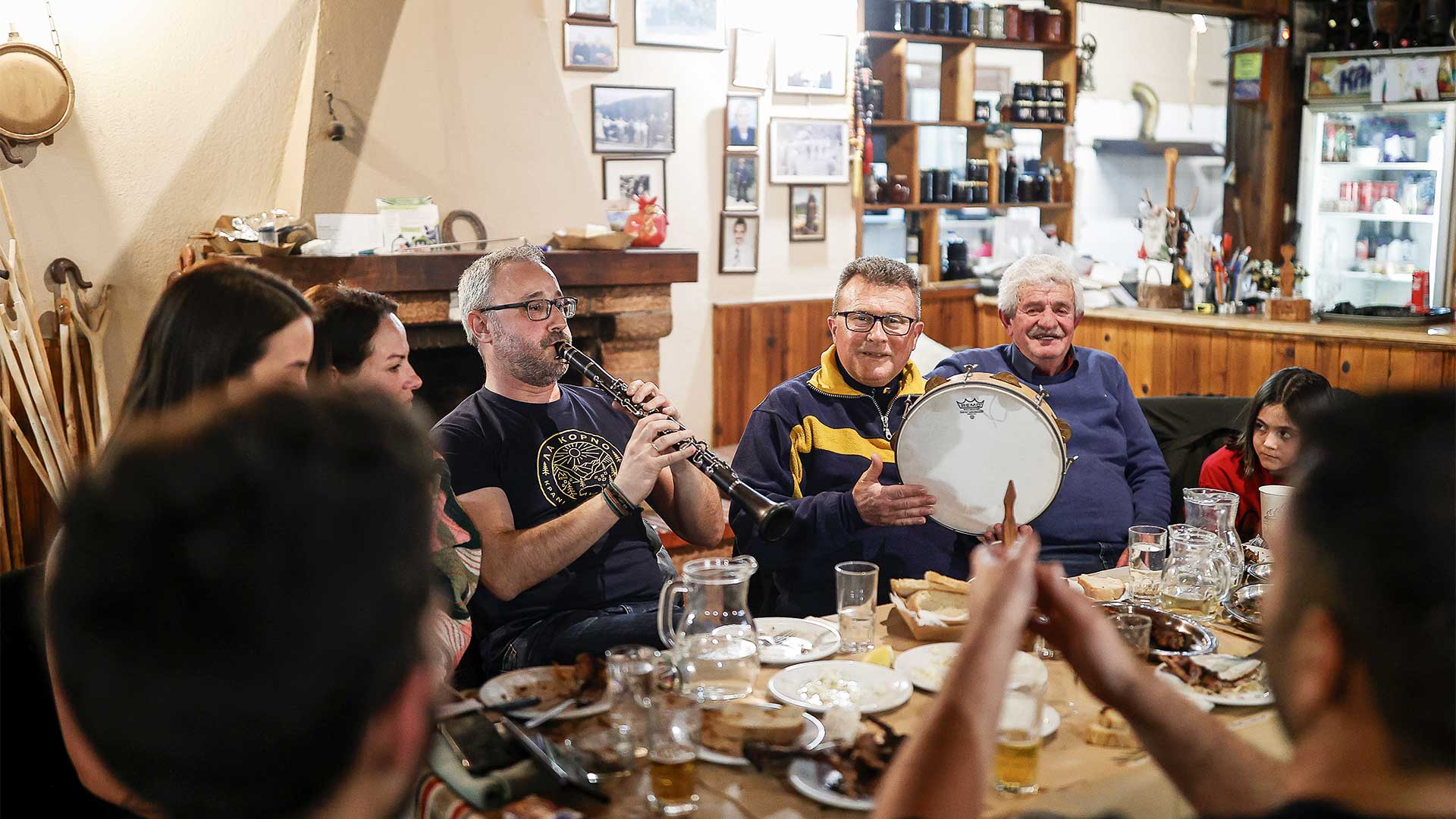 Ασπροπόταμος: Στα ίχνη των Βλάχων και των καμινάδων-8