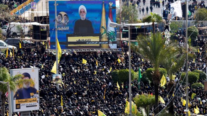 λίβανος-δεκάδες-χιλιάδες-άνθρωποι-στ-563483728