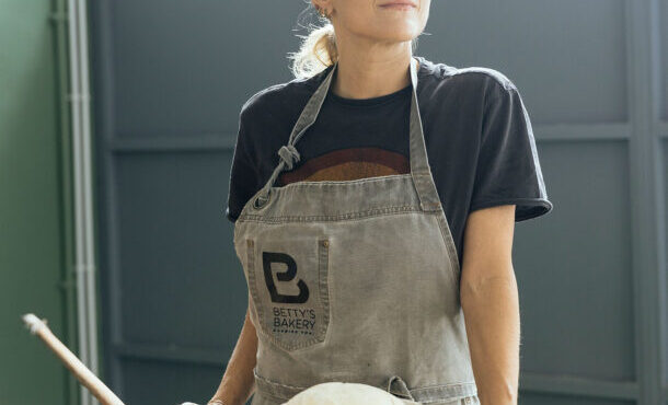 φτιάχνουμε-το-δικό-μας-προζύμι-ψωμί-κα-563449087