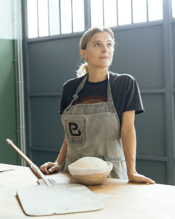 φτιάχνουμε-το-δικό-μας-προζύμι-ψωμί-κα-563449087