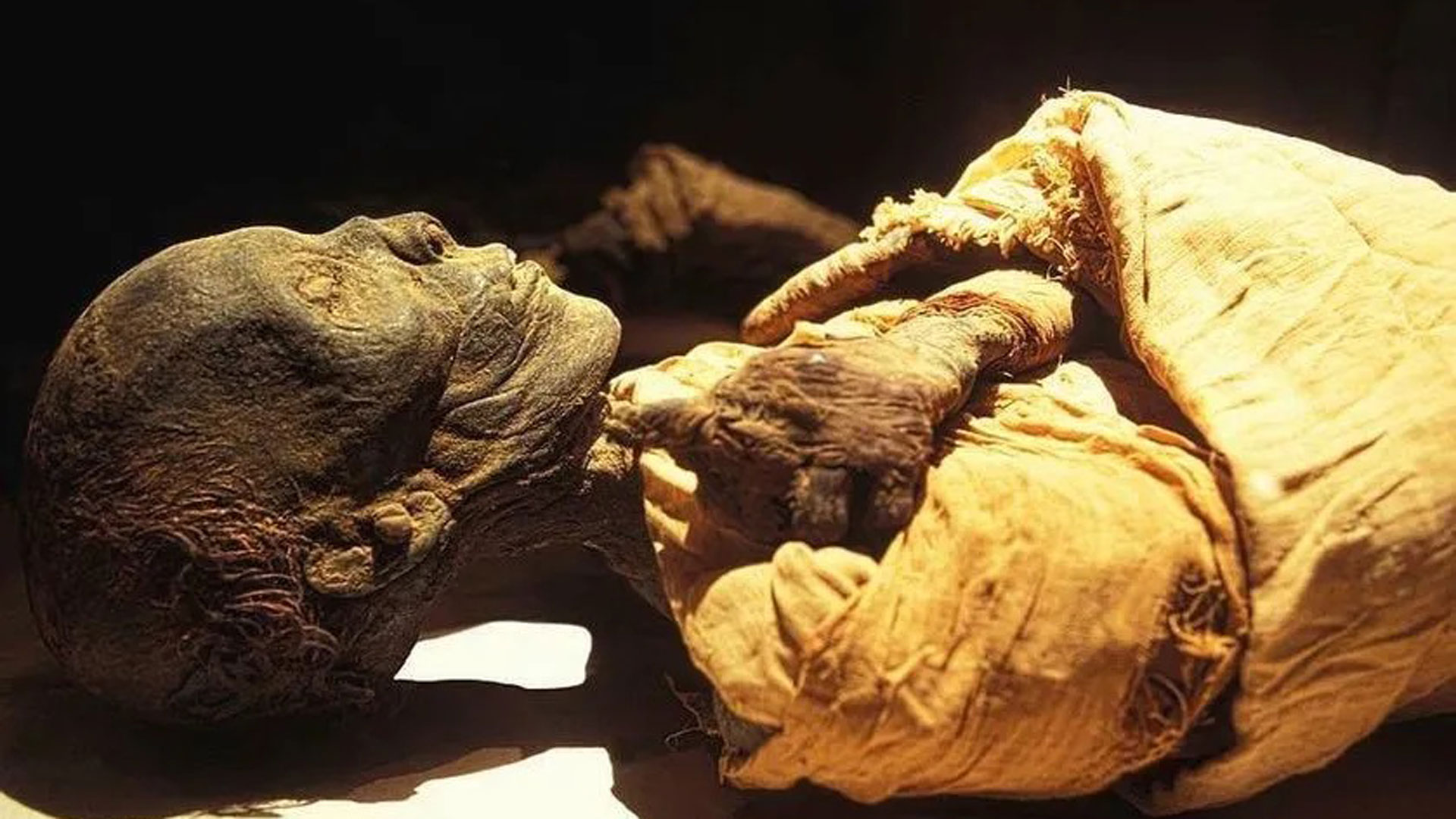 Αίγυπτος: Εντοπίστηκε τάφος φαραώ, ο πρώτος εδώ και 100 χρόνια-2