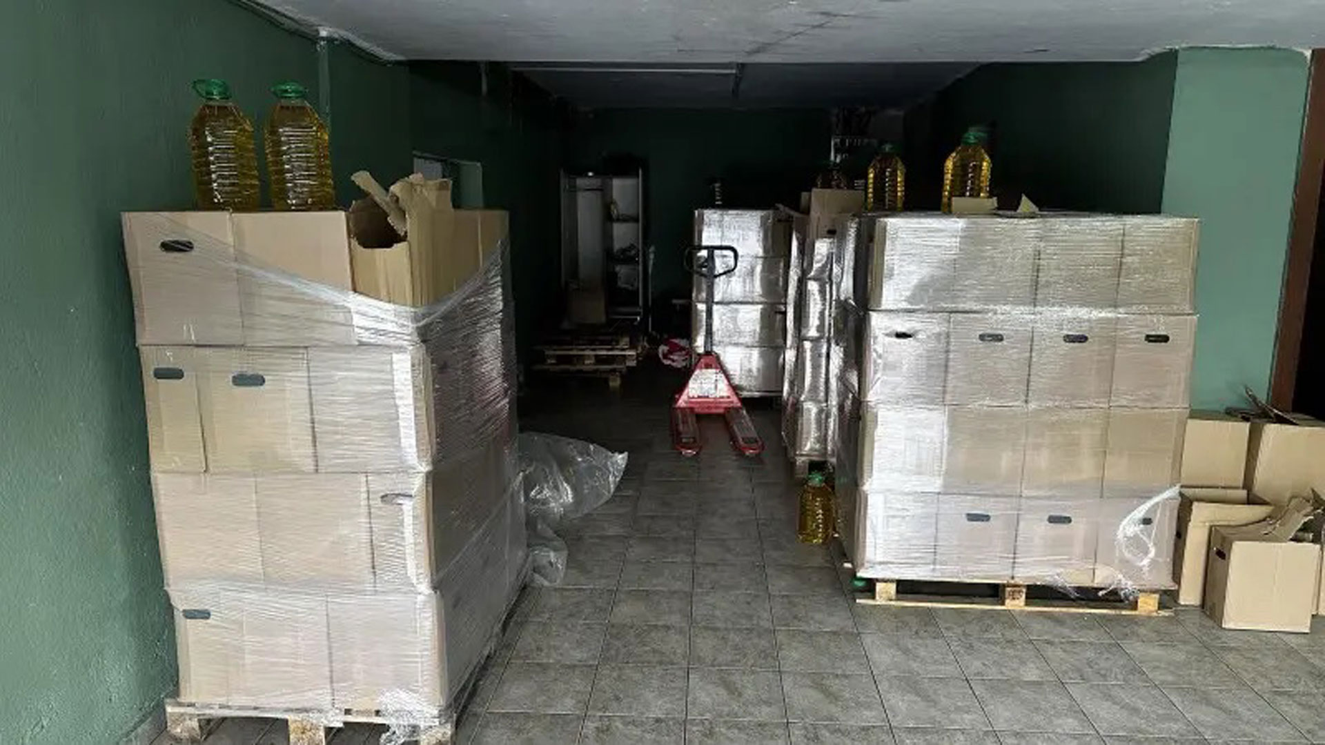 Νόθευαν ηλιέλαιο και το πουλούσαν για παρθένο ελαιόλαδο – Κατασχέθηκαν 5,5 τόνοι-1