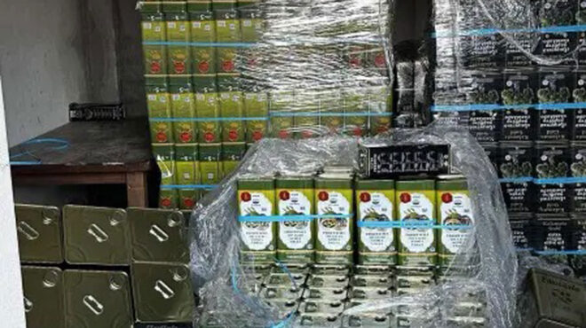 νόθευαν-ηλιέλαιο-και-το-πουλούσαν-για-563466925