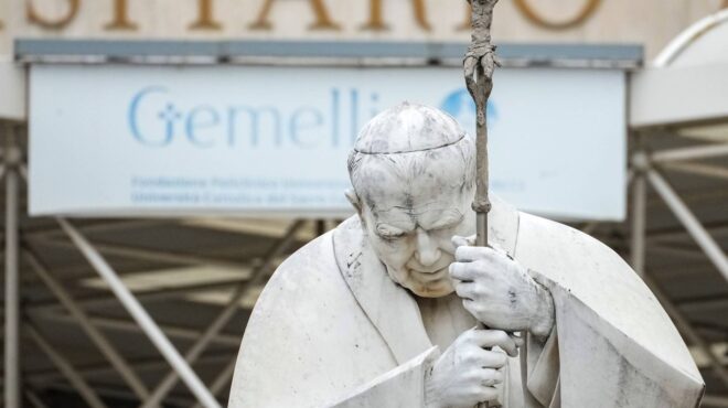 βατικανό-ο-πάπας-φραγκίσκος-παραμένε-563483962