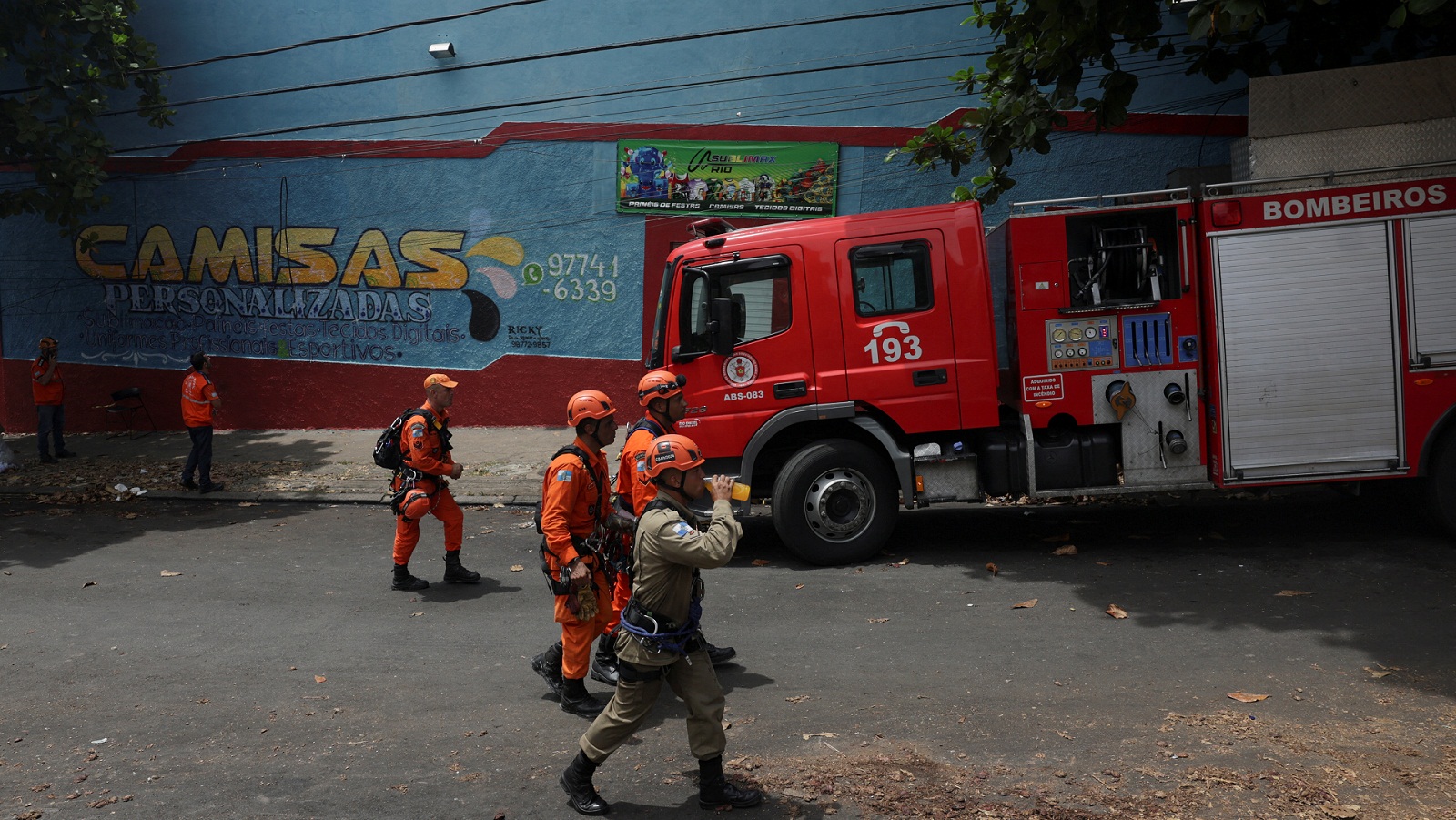 Βραζιλία: Νεκρός άνδρας από φωτιά σε βιοτεχνία καρναβαλικών κοστουμιών-1