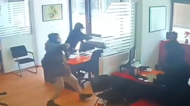 θεσσαλονίκη-επίθεση-κουκουλοφόρων-σ-563493151