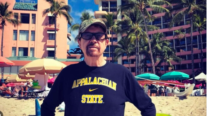 τομ-ρόμπινς-πέθανε-σε-ηλικία-92-ετών-ο-συ-563462164