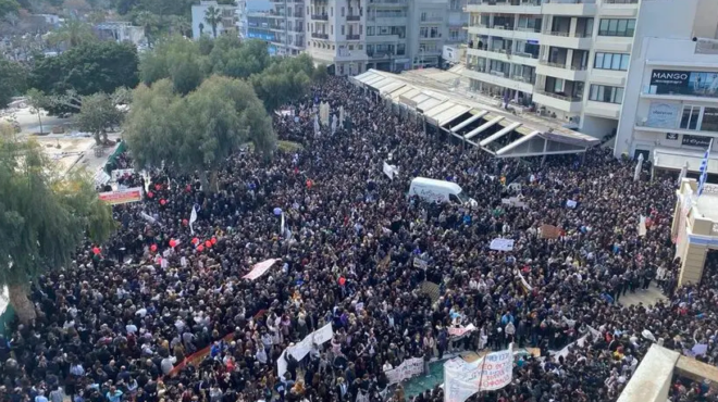ηράκλειο-μαζική-συγκέντρωση-στην-πλα-563492428