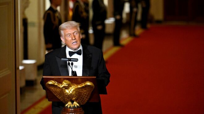 σκληρό-πόκερ-για-τα-ορυκτά-της-ουκρανί-563483593