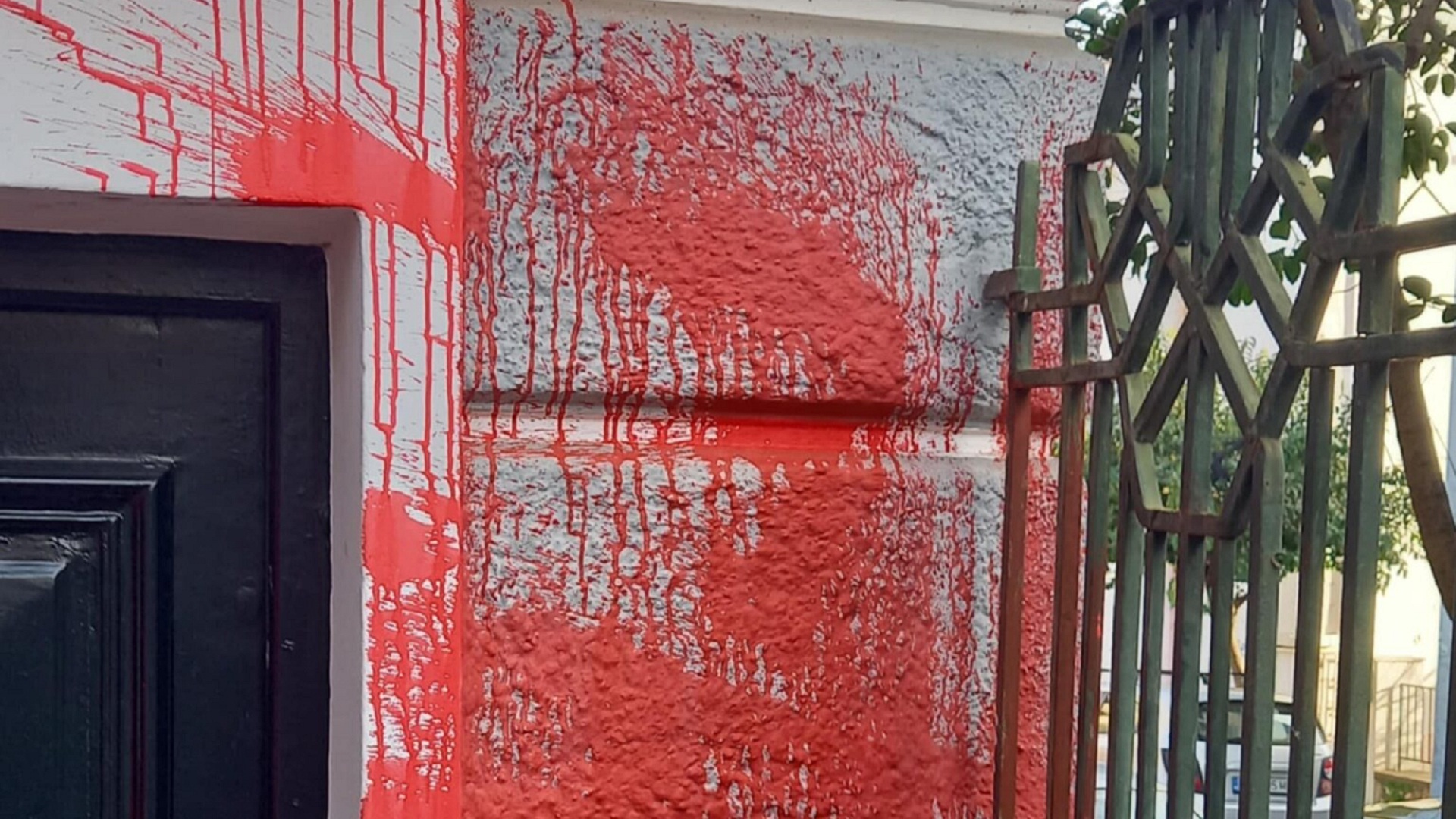 Χανιά: Επίθεση στο γραφείο της βουλευτού Σέβης Βολουδάκη-2