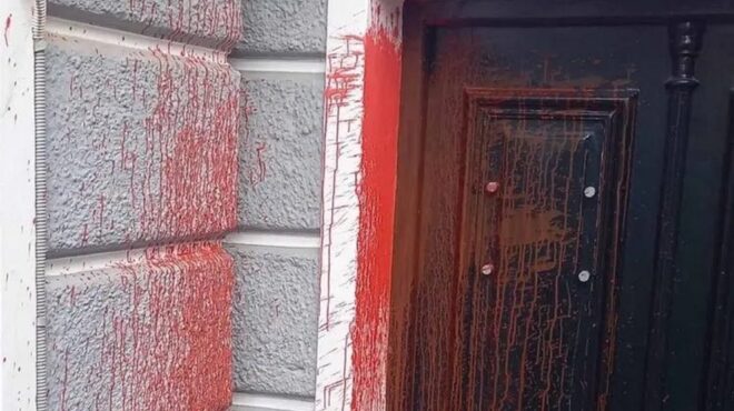 χανιά-επίθεση-στο-γραφείο-της-βουλευτ-563484217