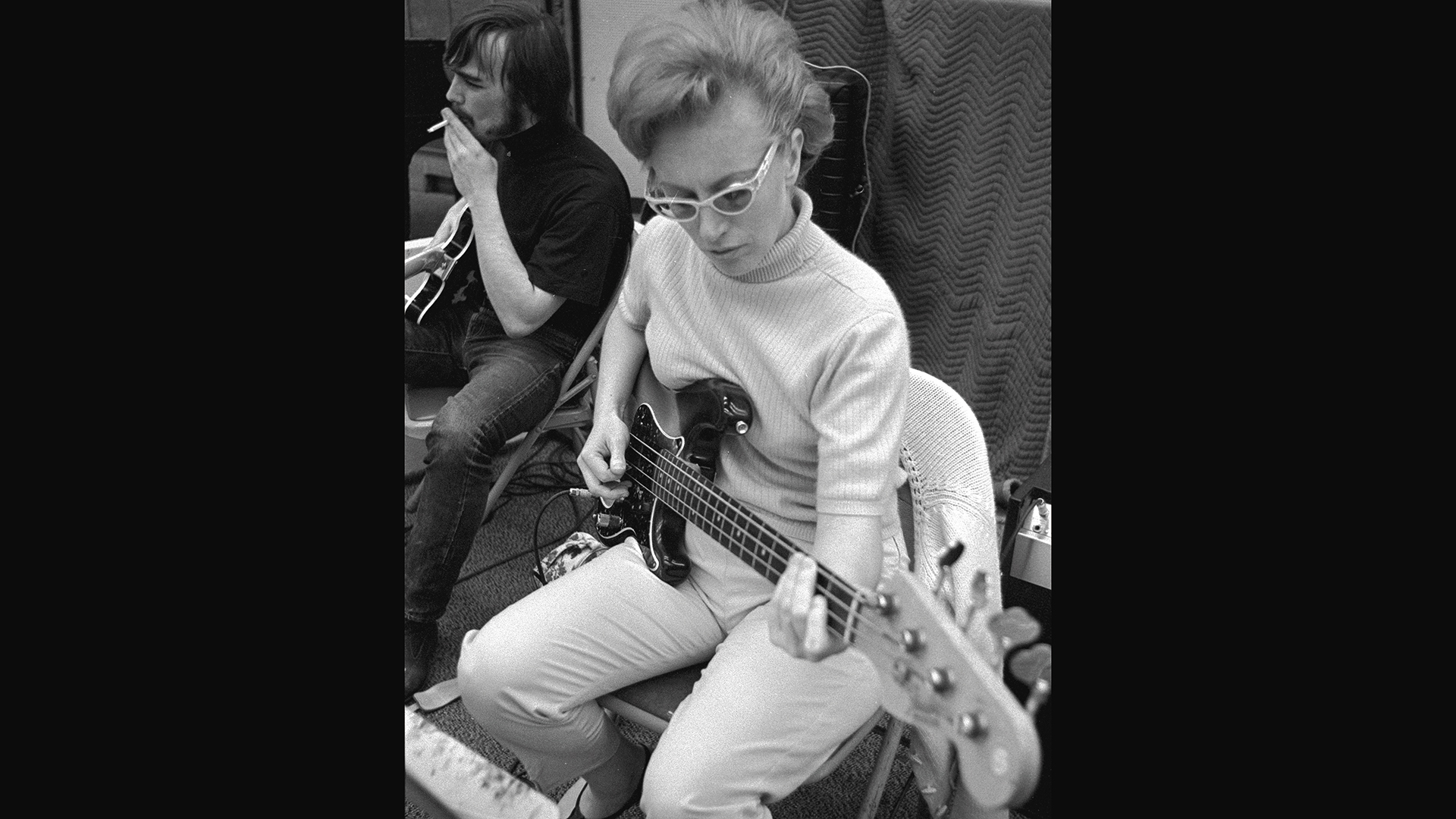 η-πιο-επιδραστική-μπασίστρια-όλων-των-563490577