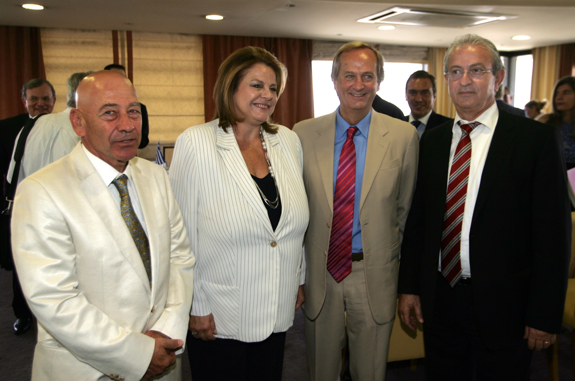 Επενδύσεις σε θάλασσα και στεριά-2