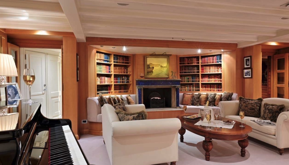 Πωλείται έναντι 90 εκατ. η θαλαμηγός του Ωνάση-2