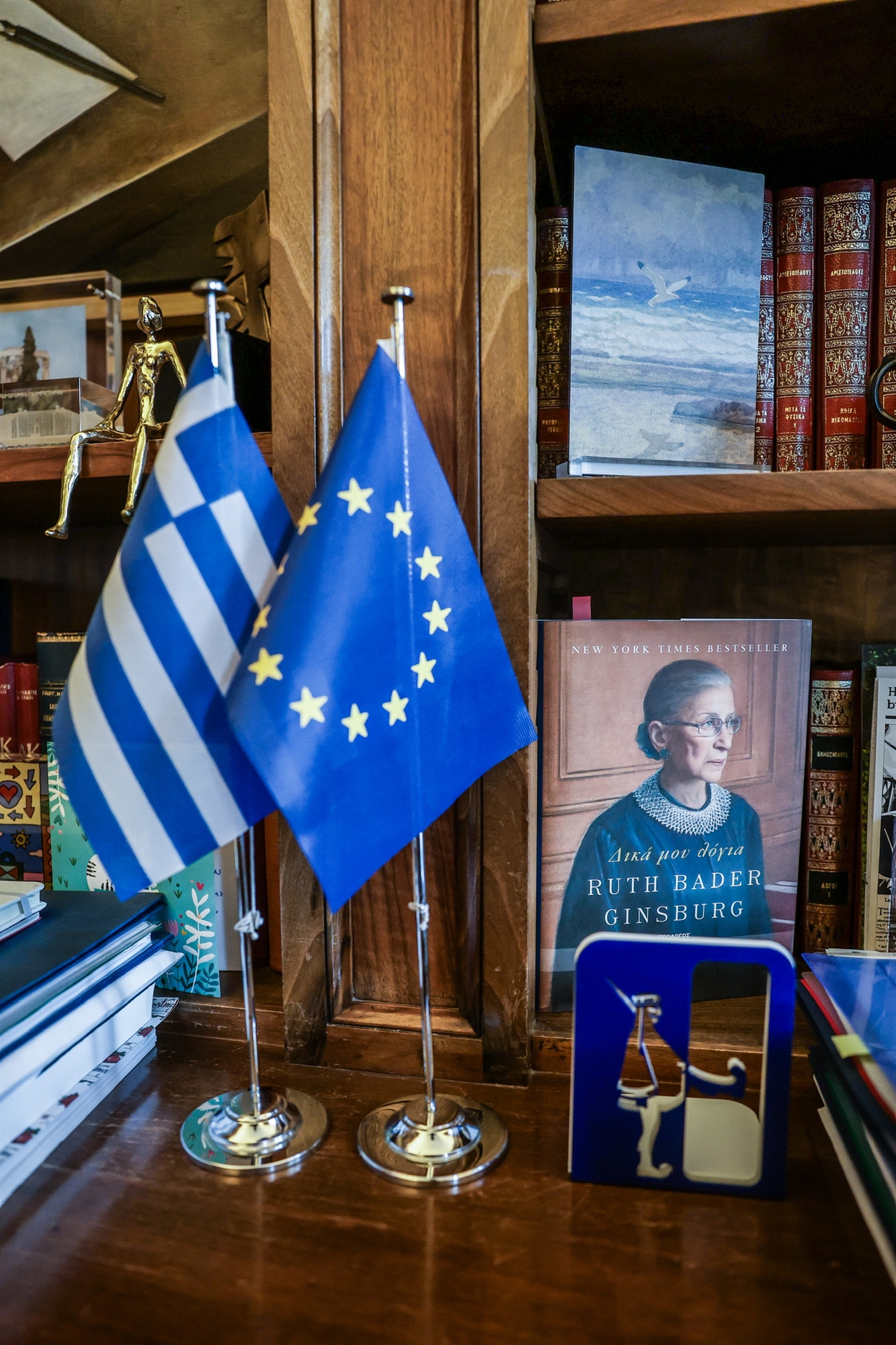 Κατερίνα Σακελλαροπούλου: Δεν μετανιώνω για τις επιλογές μου. Δεν μου λείπουν τα αξιώματα-4