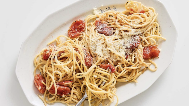 μακαρονάδα-με-αντζούγιες-και-σκορδόλ-563452141