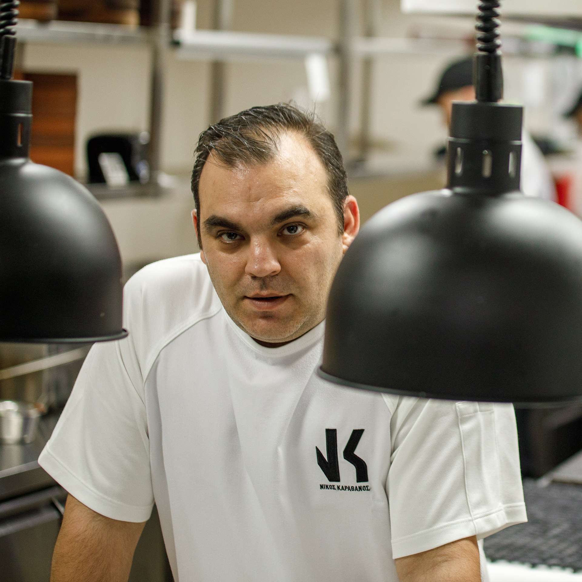 Στην οδό Αιόλου, για παραδοσιακά ελληνικά πιάτα γεμάτα φαντασία-1