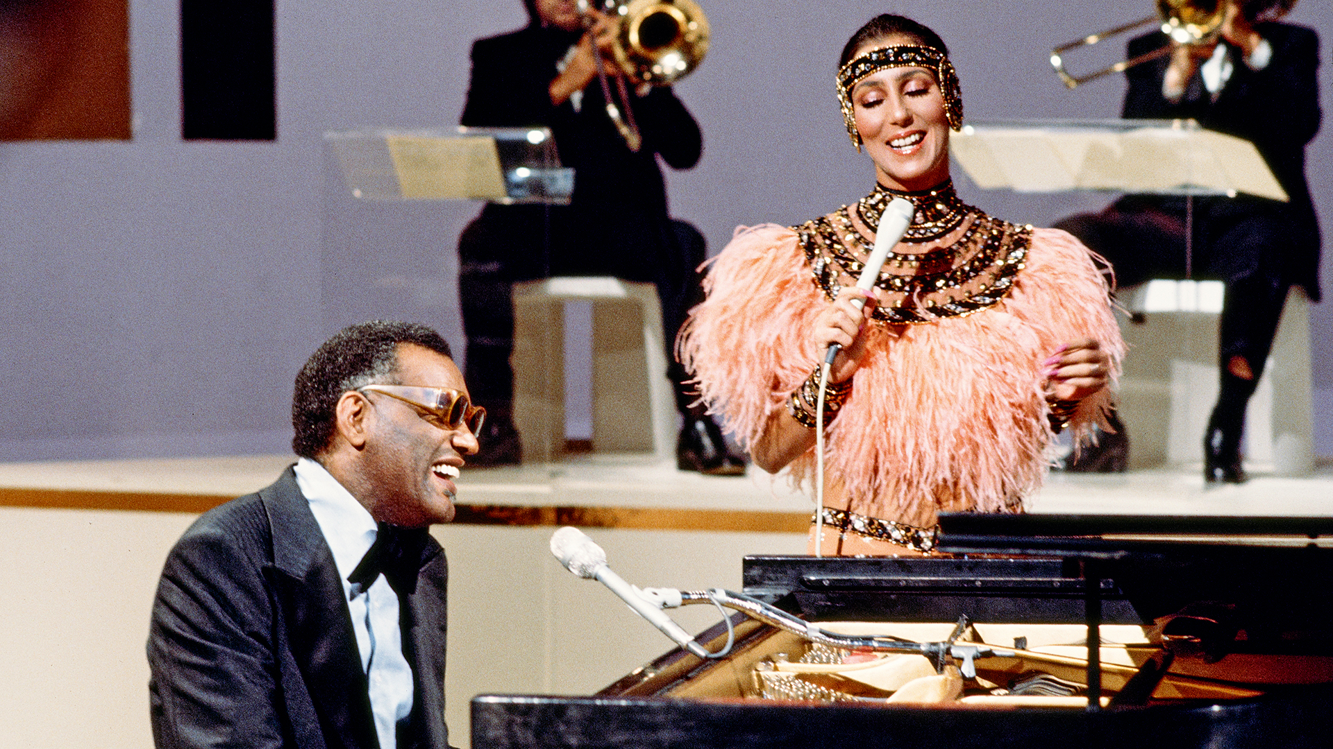 Cher: H απίθανη πορεία μέχρι την κορυφή της showbiz-1