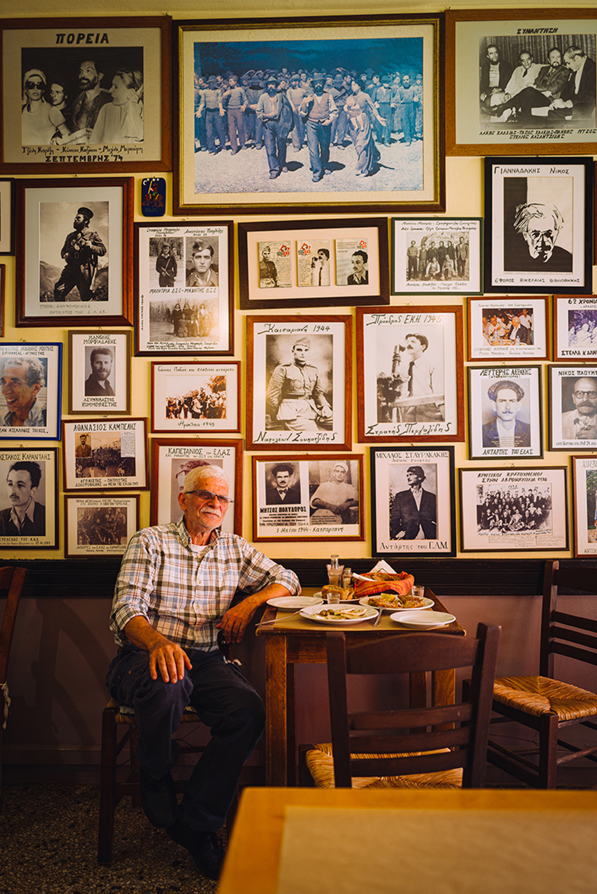 Το Ηράκλειο αποχαιρετά τον καφενέ του Καγιαμπή-2
